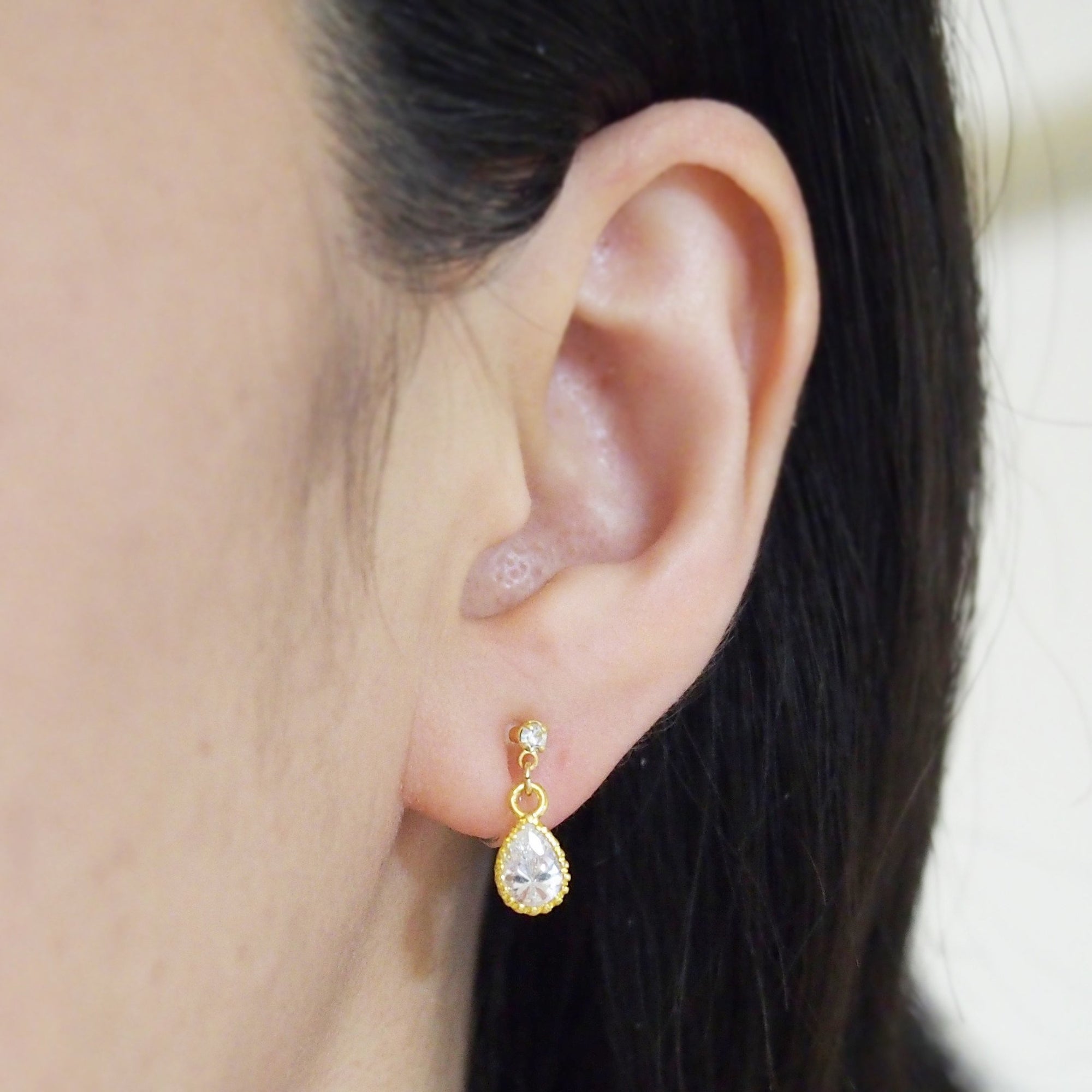 Cubic zirconia invisible clip on earrings - miyabigracejewelry.com