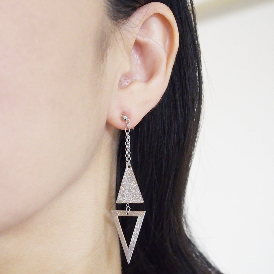 Metallic silver double triangle invisible clip on earrings - miyabigracejewelry.com