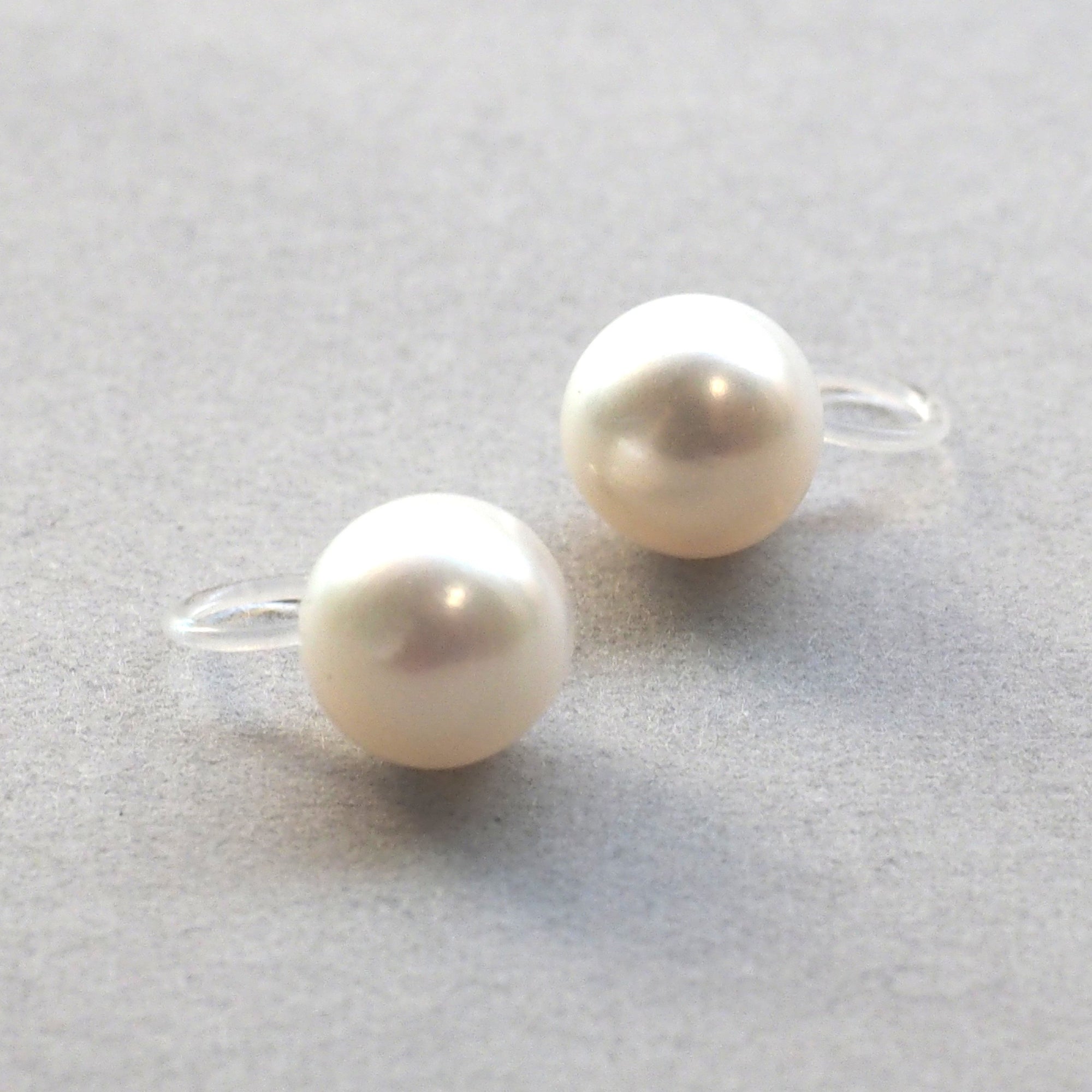 9.5 mm Freshwater pearl invisible clip on stud earrings - miyabigracejewelry.com