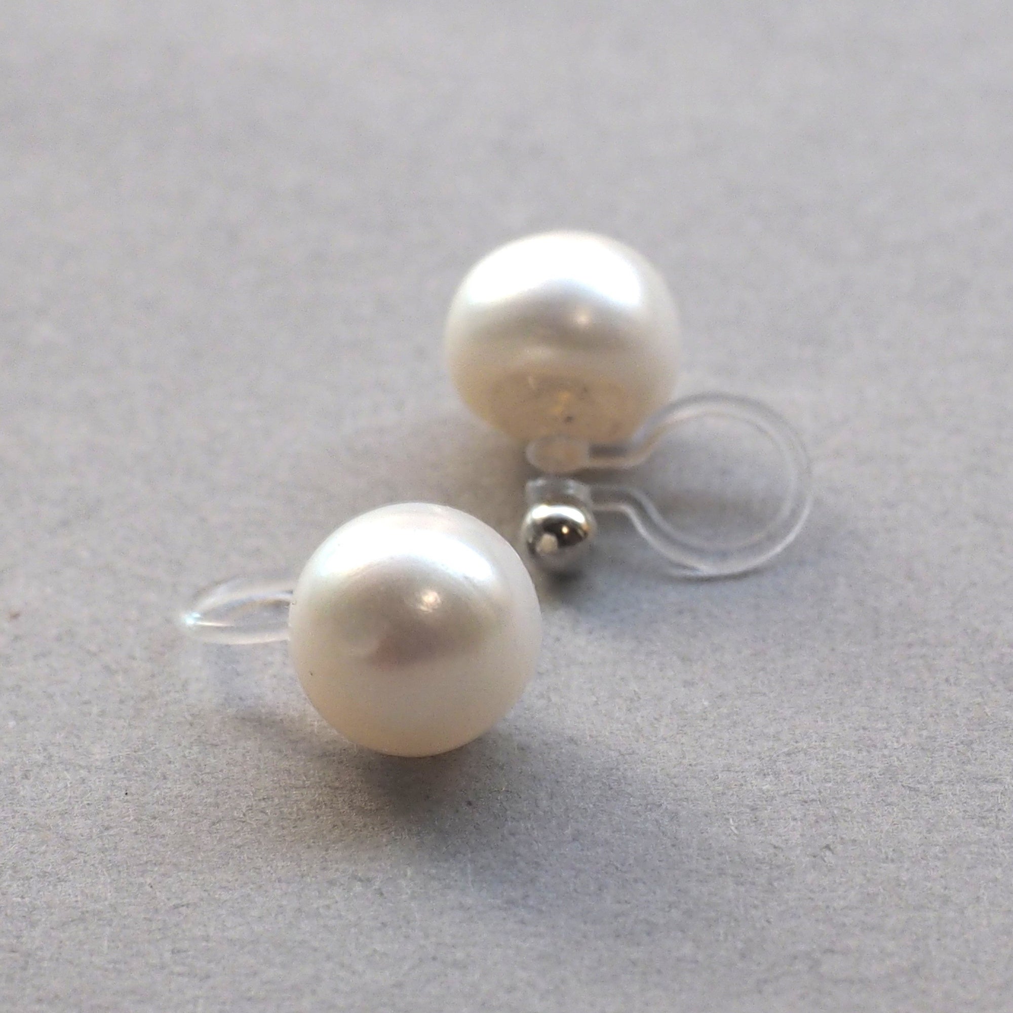 9.5 mm Freshwater pearl invisible clip on stud earrings - miyabigracejewelry.com