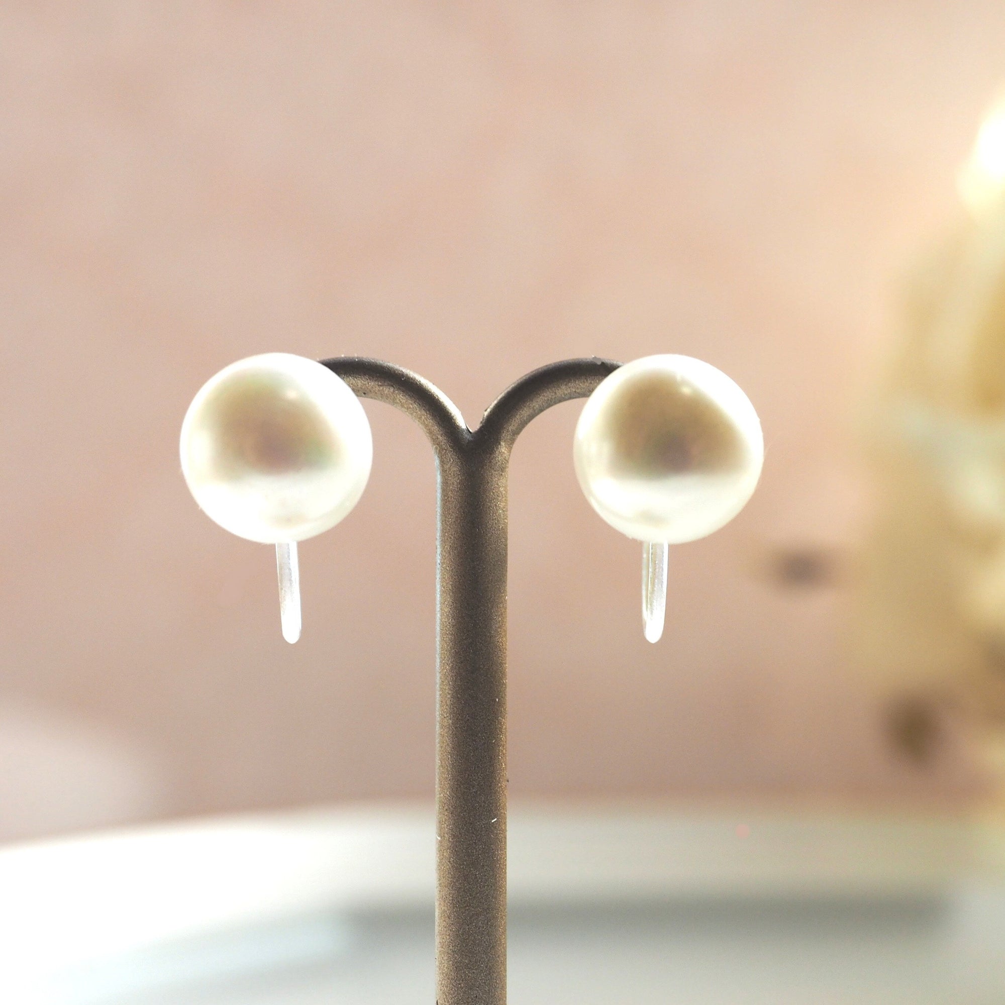 9.5 mm Freshwater pearl invisible clip on stud earrings - miyabigracejewelry.com