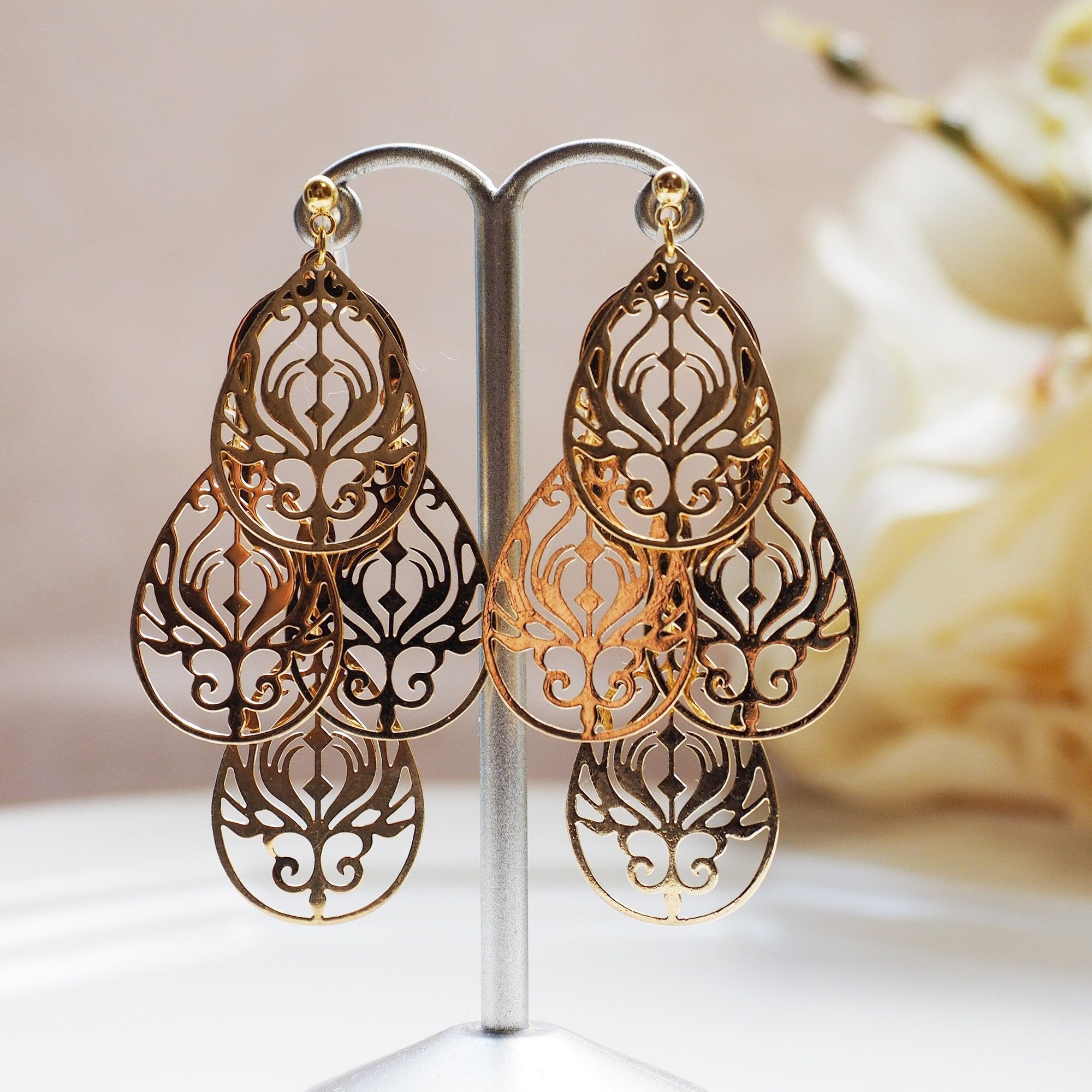 Dangle gold filigree invisible clip on earrings - miyabigracejewelry.com