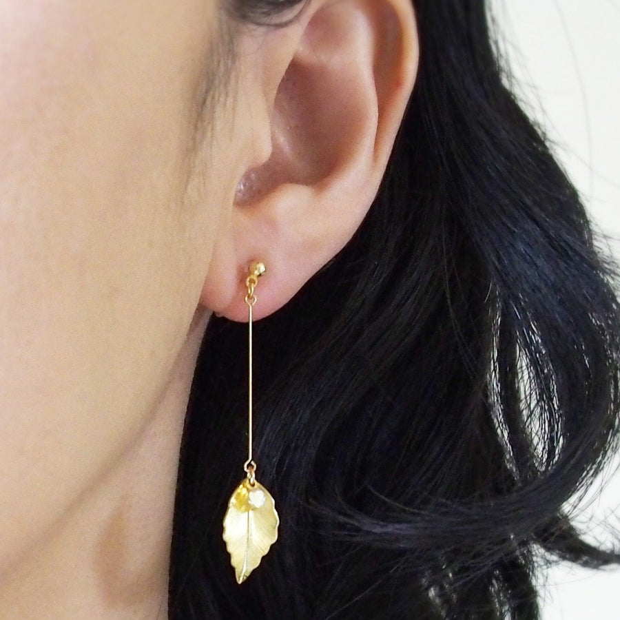 Dangle gold leaf invisible clip on earrings - miyabigracejewelry.com