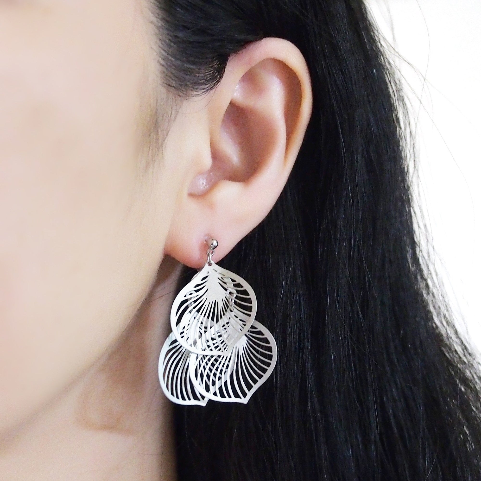Dangle silver three leaf filigree invisible clip on earrings - miyabigracejewelry.com
