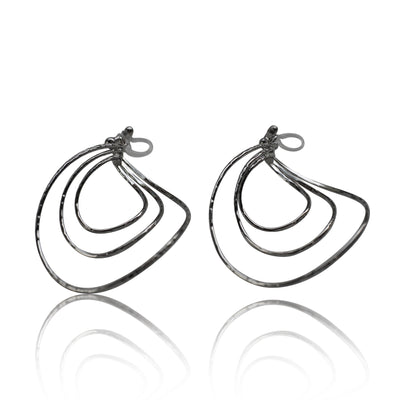 Silver waved hoop invisible clip on earrings - miyabigracejewelry.com