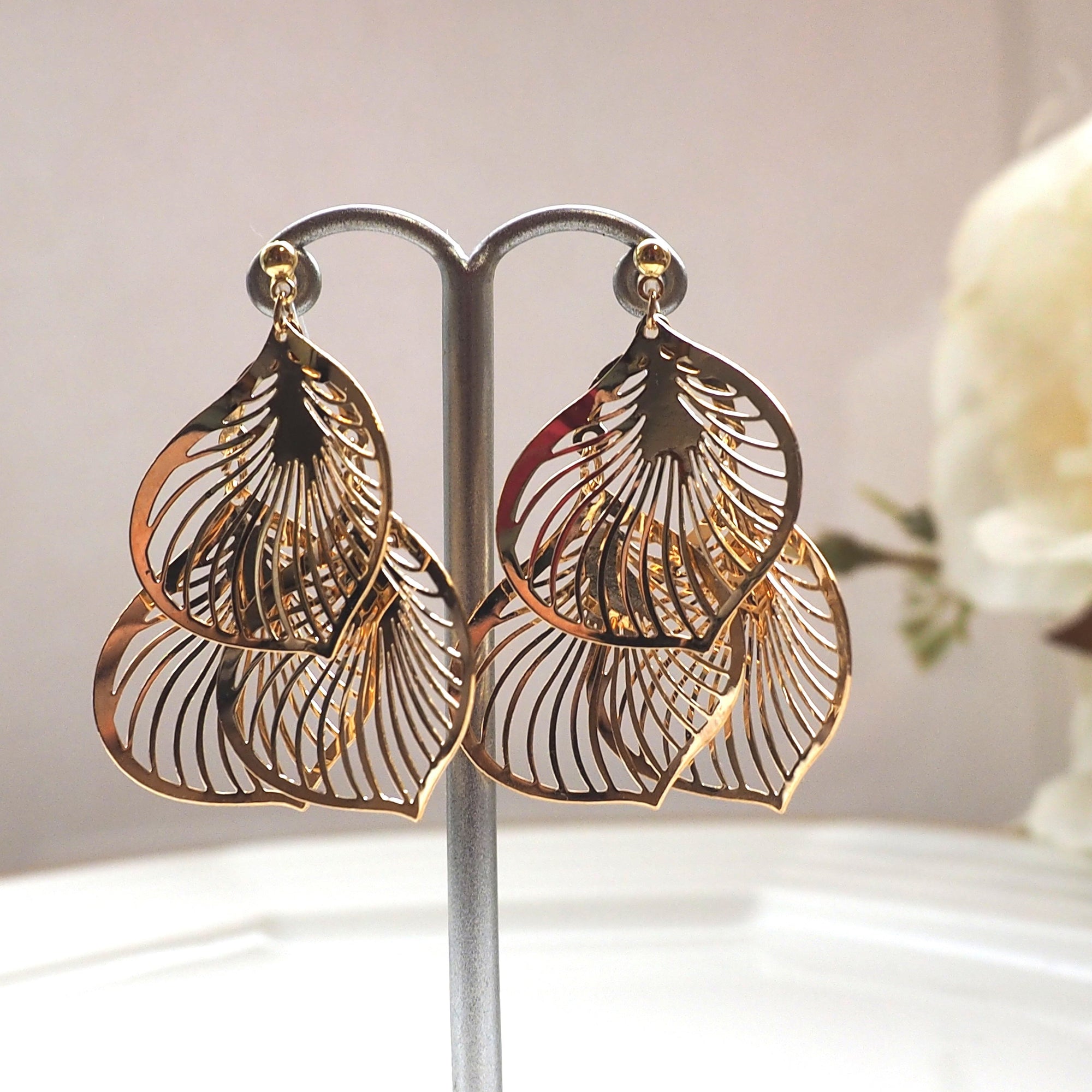 Dangle gold three leaf filigree invisible clip on earrings - miyabigracejewelry.com