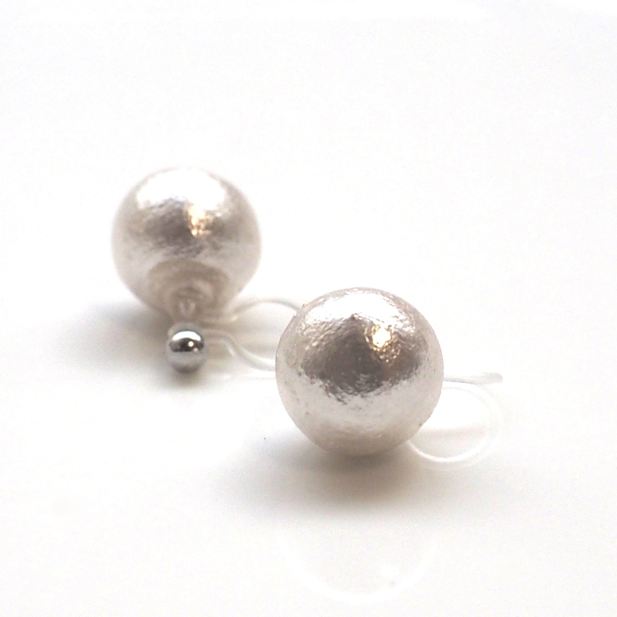 White cotton pearl invisible clip on stud earrings - miyabigracejewelry.com