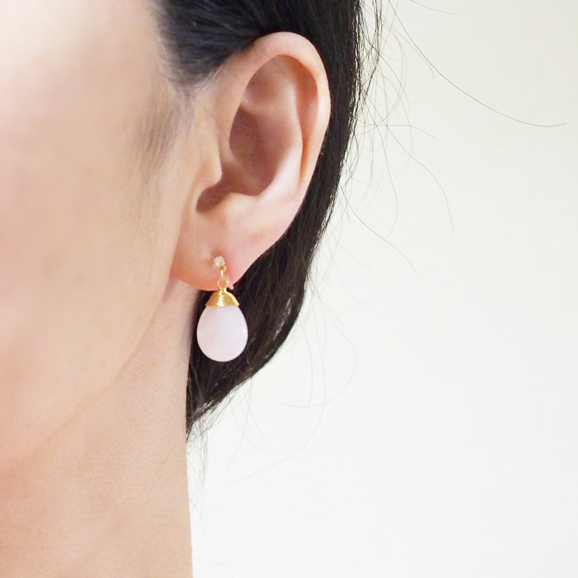 Rose quartz invisible clip on earrings - miyabigracejewelry.com
