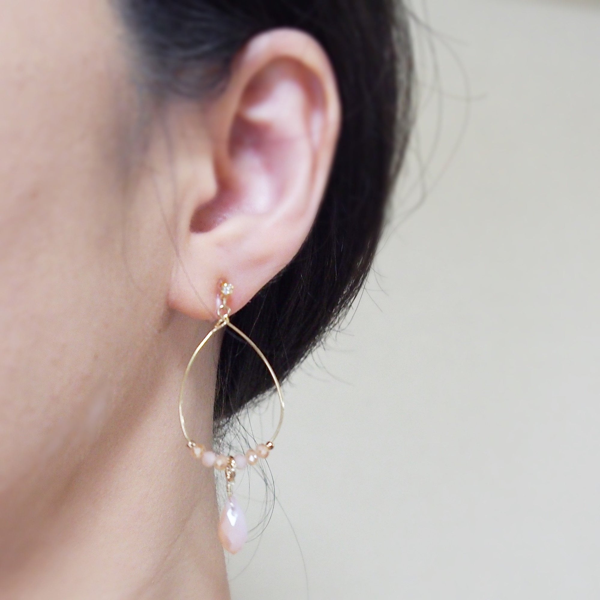 Pink beads invisible clip on hoop earrings - miyabigracejewelry.com