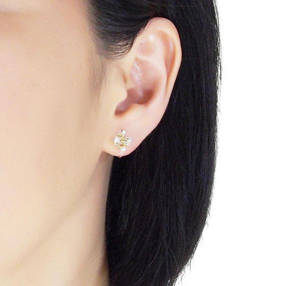 Star Swarovski Crystal Rhinestone & White Pearl Invisible Clip on Stud Earrings ( Clear ) - Miyabi Grace