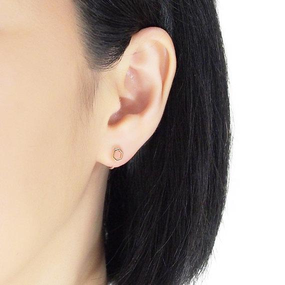 Hexagon Invisible Clip On Stud Earrings ( Gold tone ) - Miyabi Grace