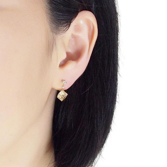 Swarovski Crystal Rhinestone Cube Invisible Clip On Stud Earrings ( Light Orange ) - Miyabi Grace